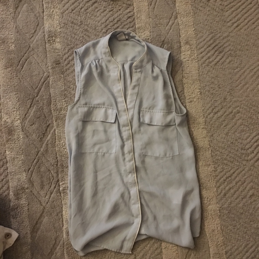 H&M blue blouse with white piping